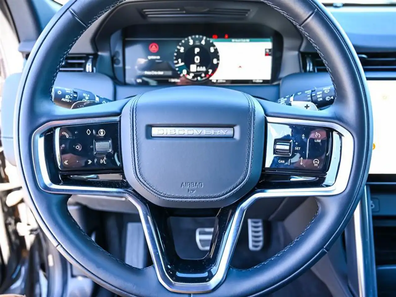 Land Rover Discovery Sport снимка Land Rover Discovery Sport