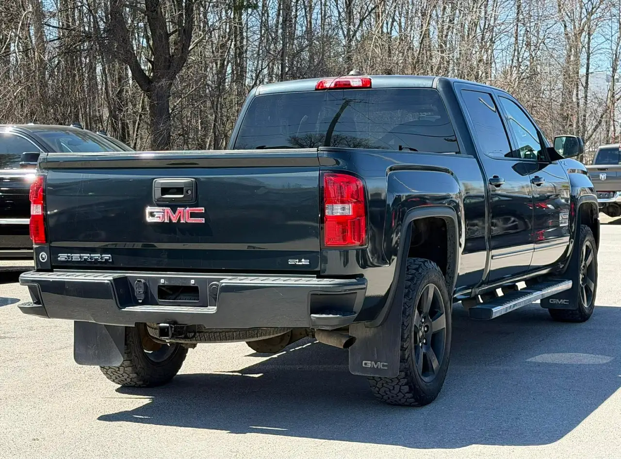 GMC Sierra 1500 photo GMC Sierra 1500