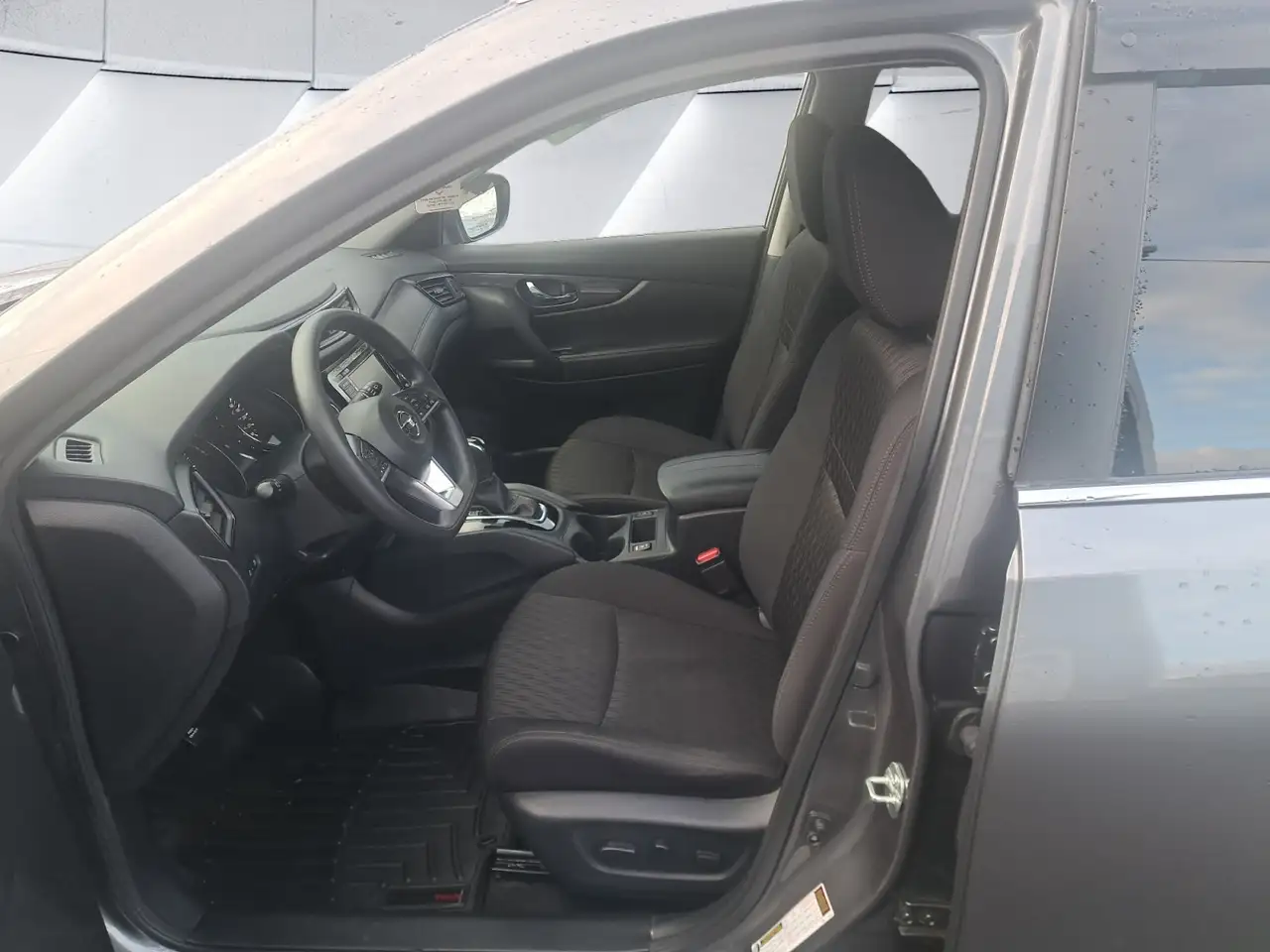 Nissan Rogue fotografie Nissan Rogue