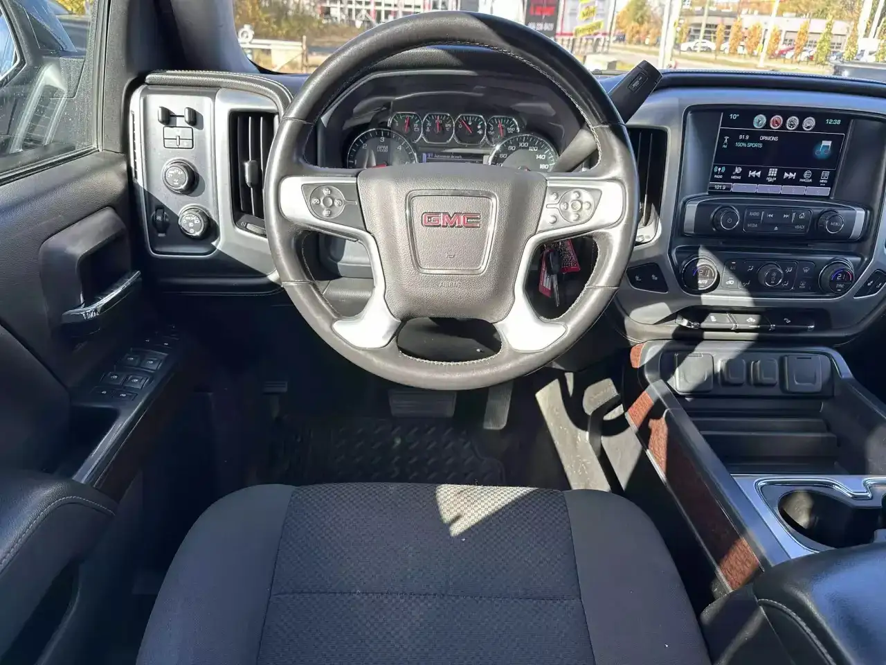 GMC Sierra 1500 photo GMC Sierra 1500