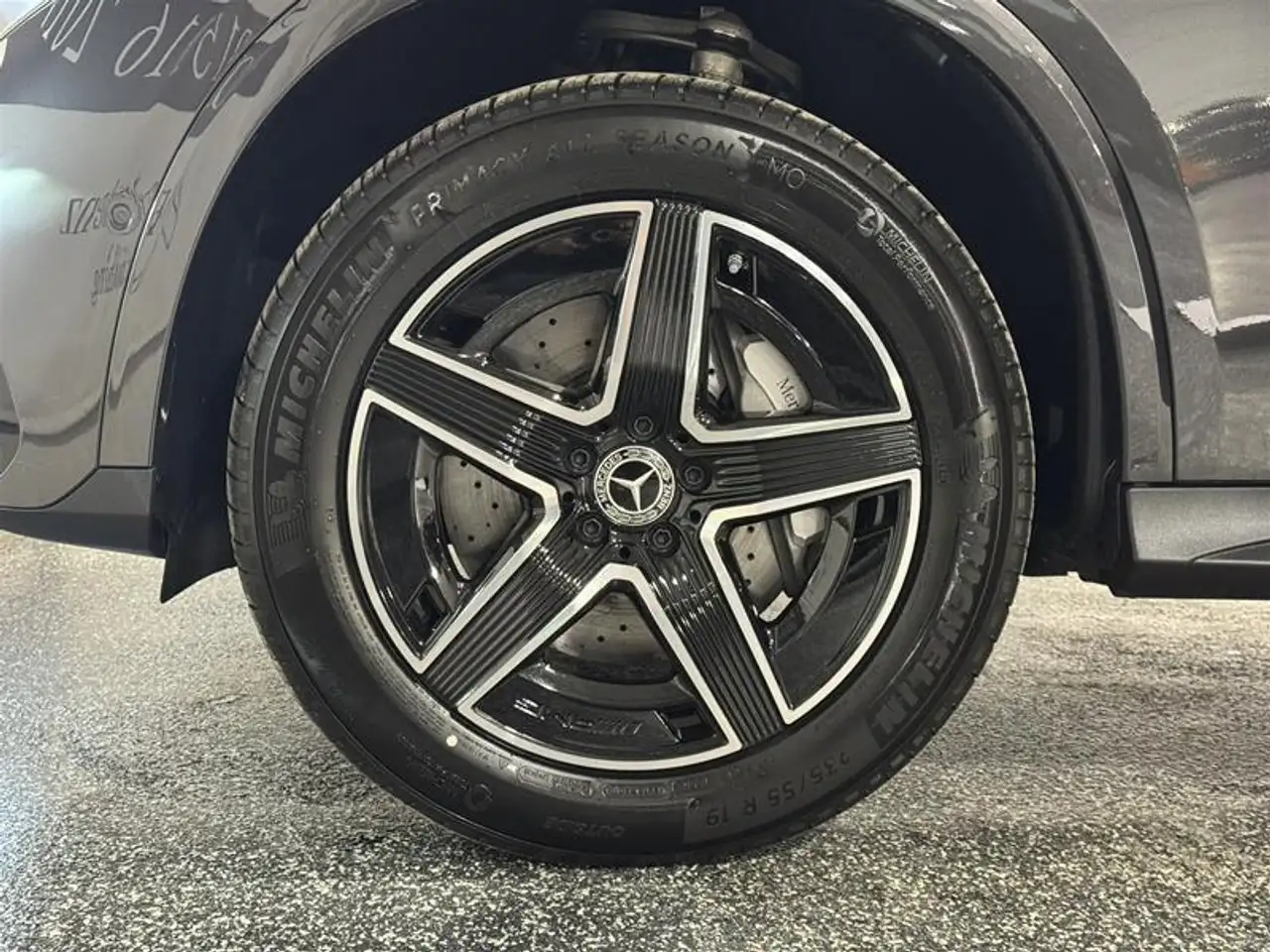 Mercedes-Benz GLC снимка Mercedes-Benz GLC