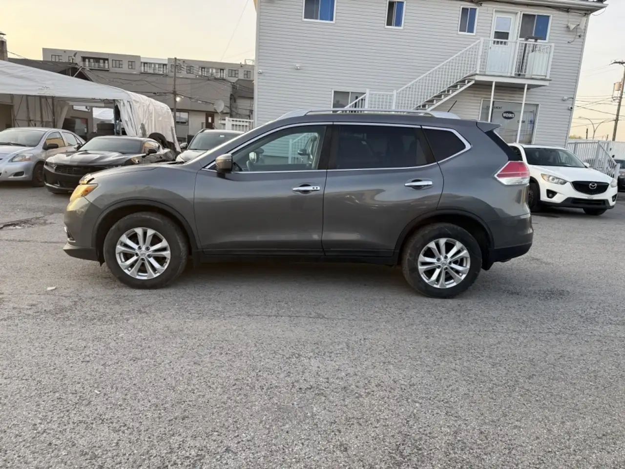 Nissan Rogue снимка Nissan Rogue