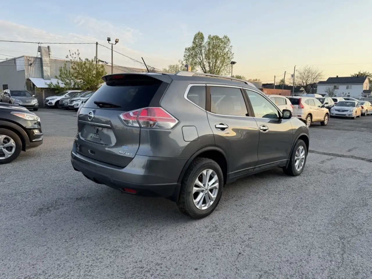 Nissan Rogue снимка Nissan Rogue