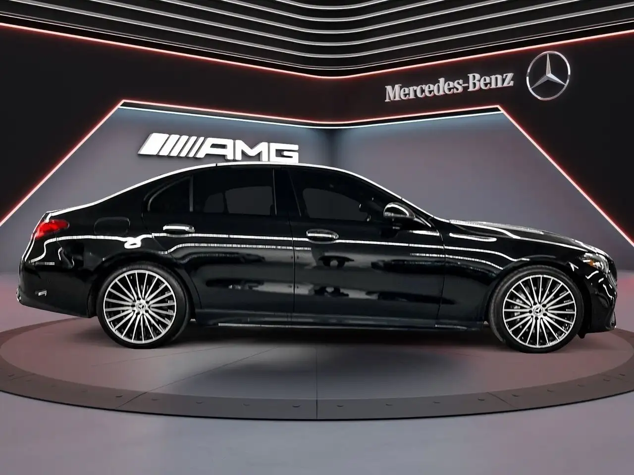 Mercedes-Benz C-Class снимка Mercedes-Benz C-Class
