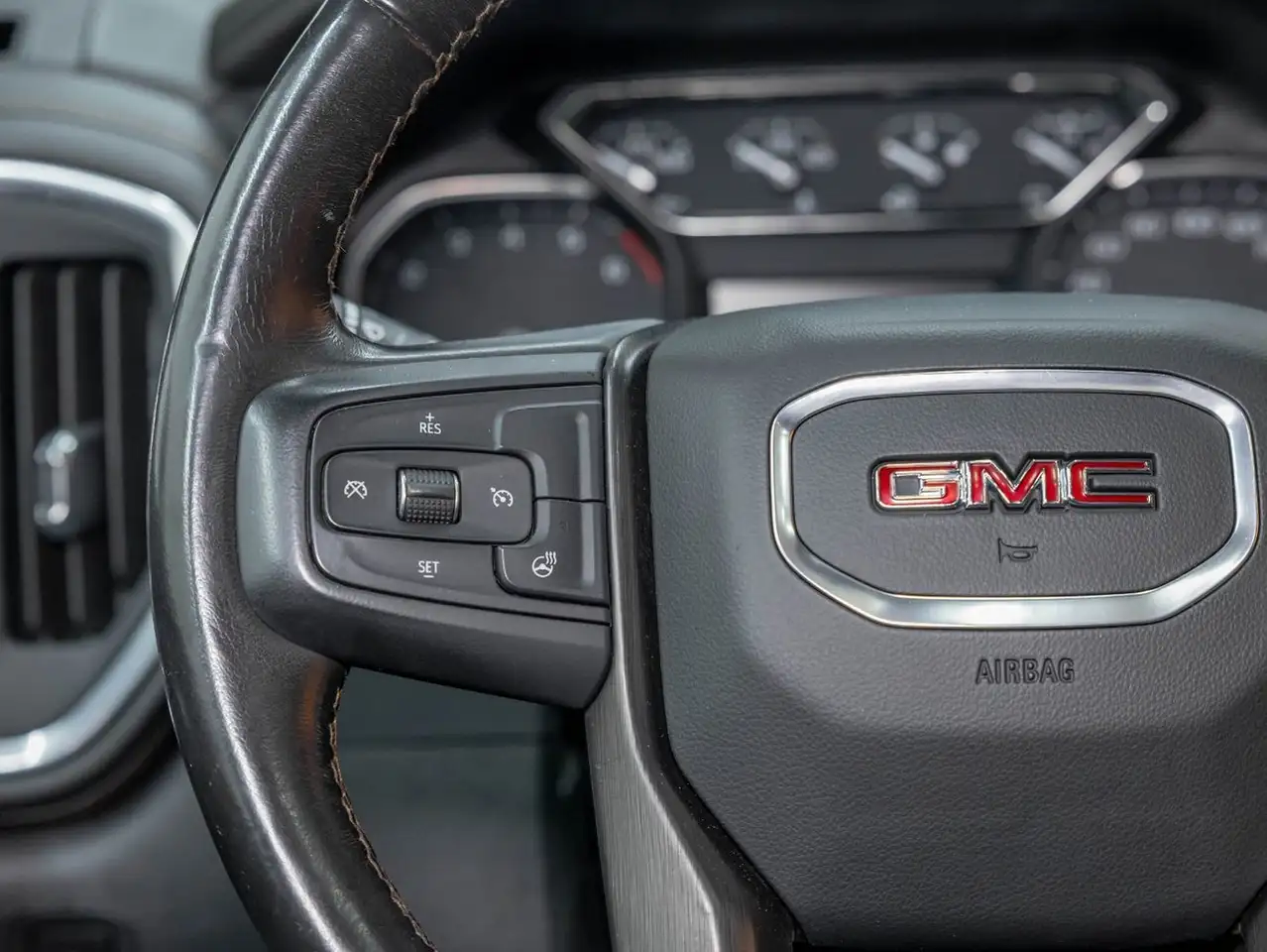 GMC Sierra 1500 photo GMC Sierra 1500