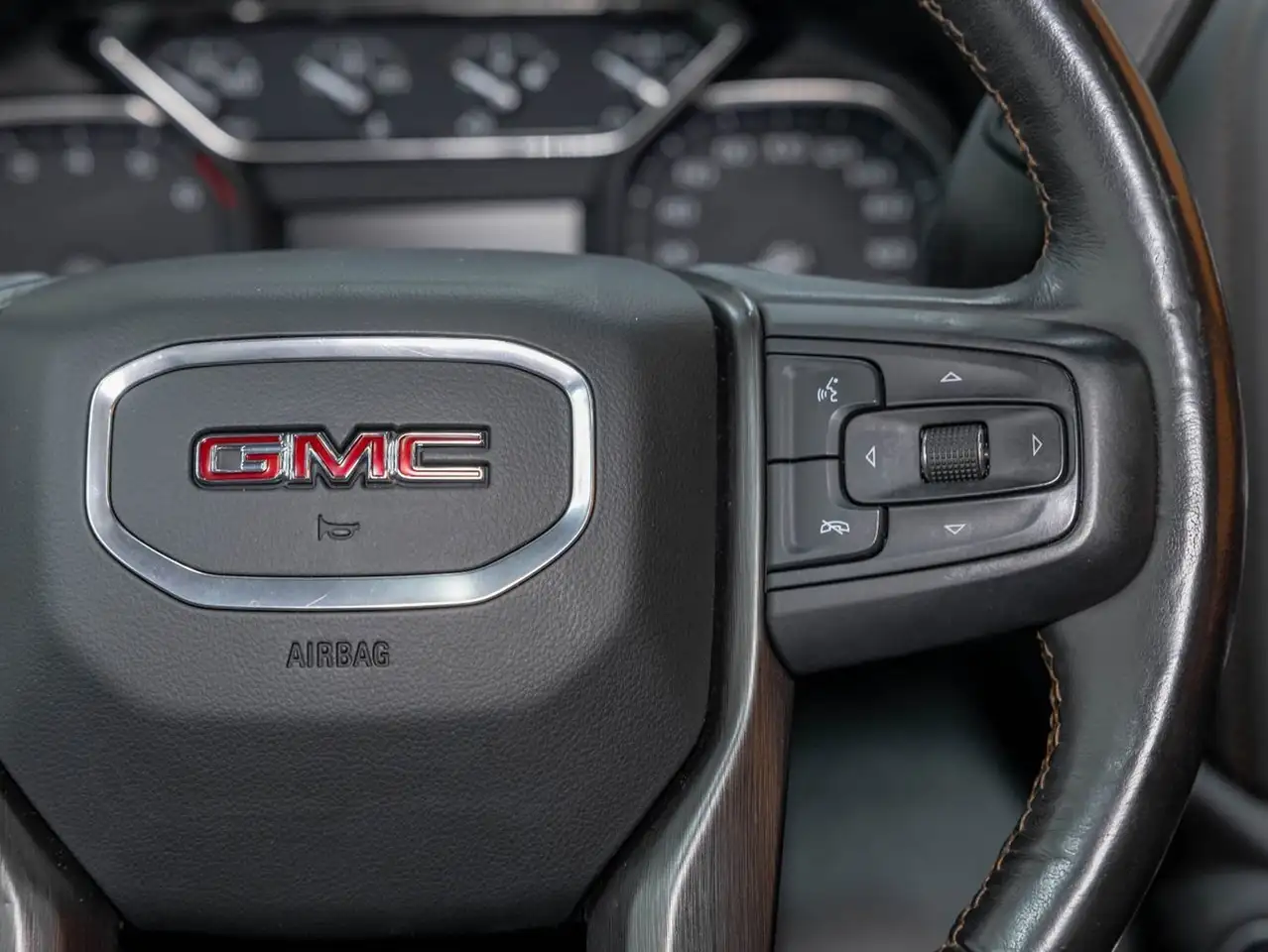GMC Sierra 1500 photo GMC Sierra 1500