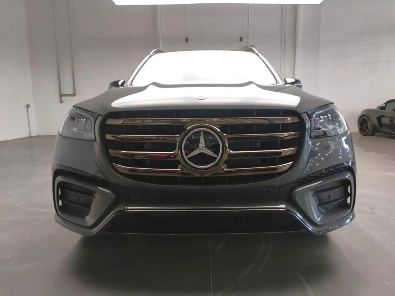 Mercedes-Benz GLS снимка Mercedes-Benz GLS