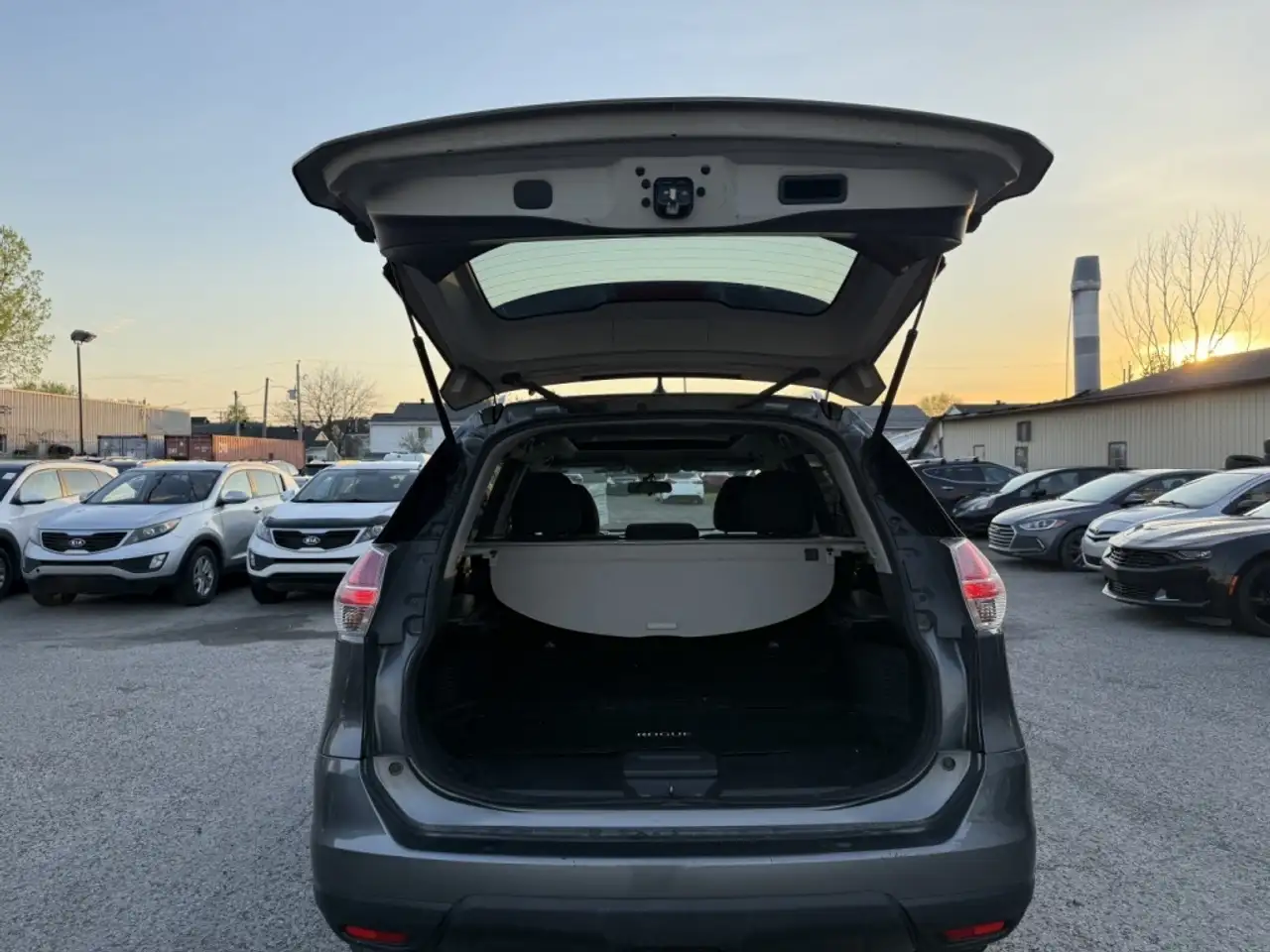 Nissan Rogue снимка Nissan Rogue