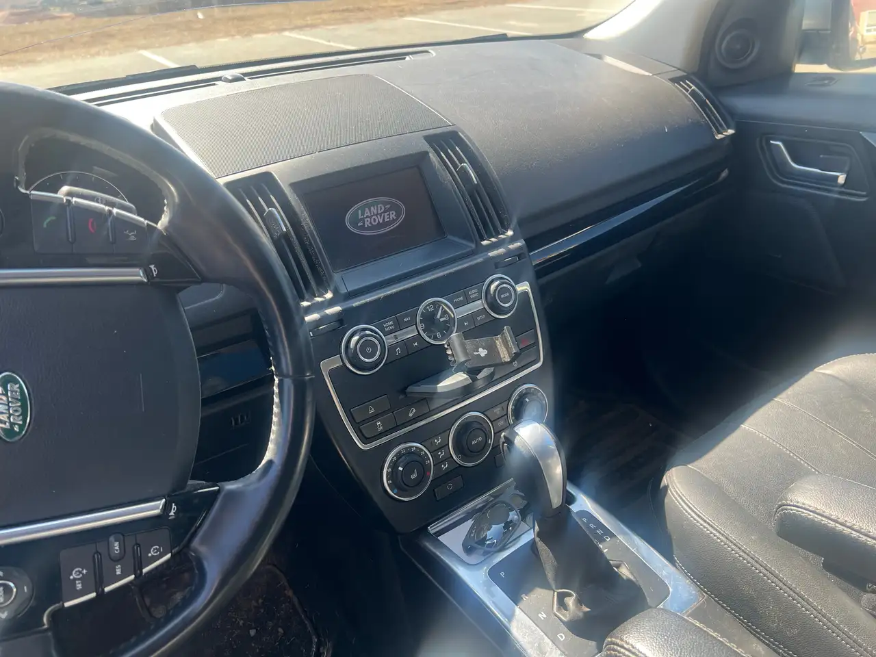 Land Rover LR2 снимка Land Rover LR2