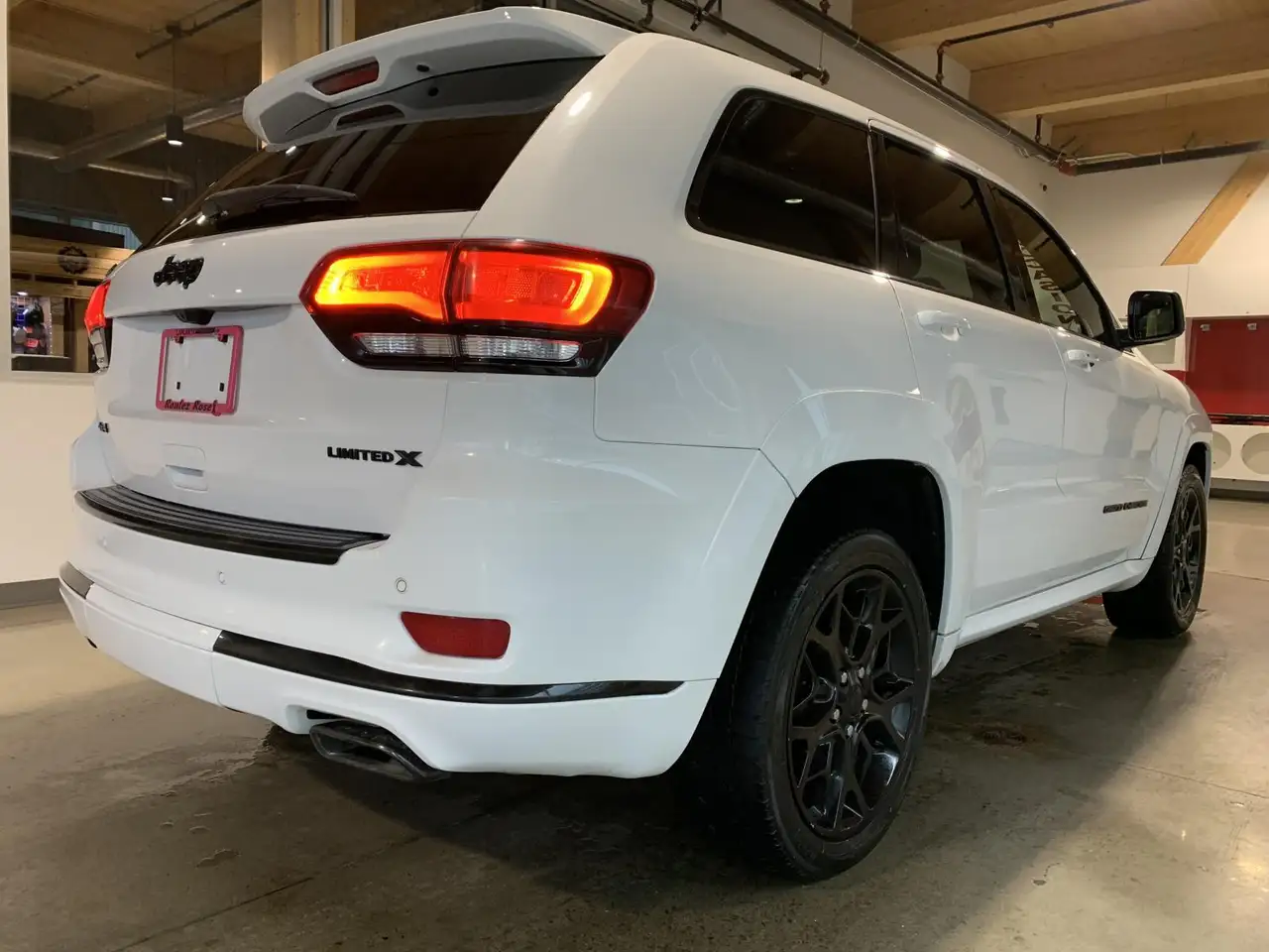 Jeep Grand Cherokee снимка Jeep Grand Cherokee