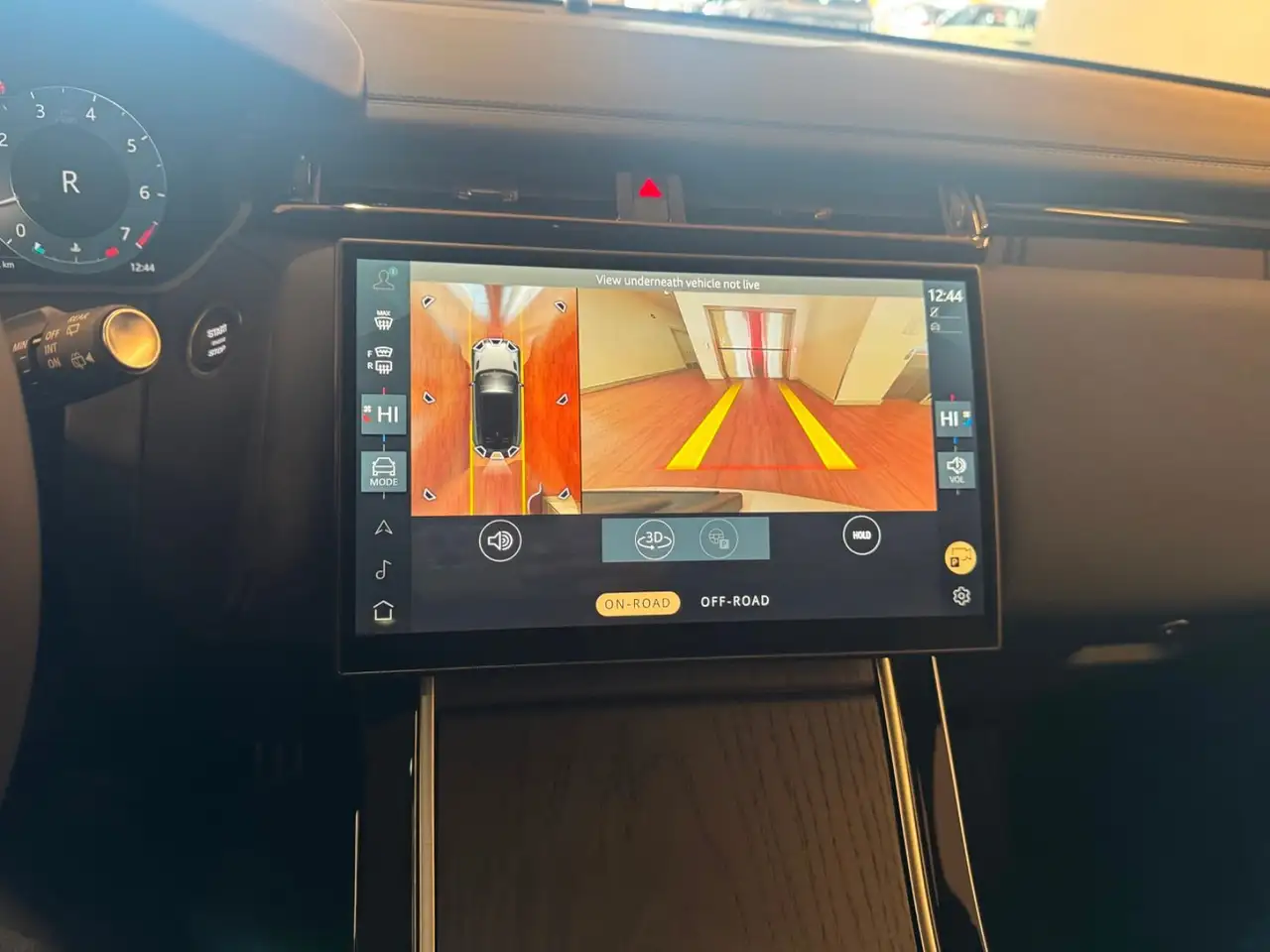 Land Rover Range Rover Velar photo Land Rover Range Rover Velar