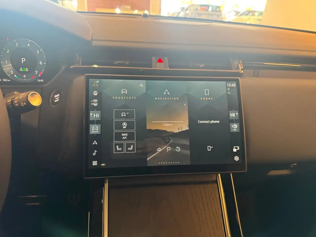 Land Rover Range Rover Velar photo Land Rover Range Rover Velar