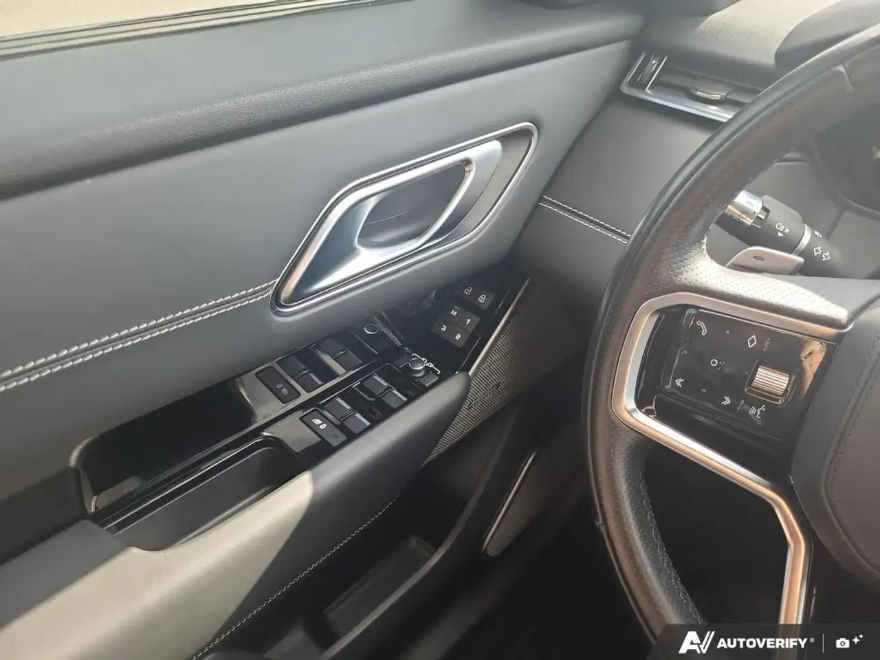 Land Rover Range Rover Velar снимка Land Rover Range Rover Velar