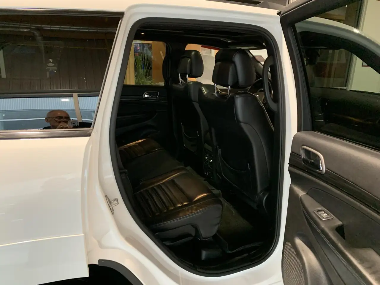 Jeep Grand Cherokee снимка Jeep Grand Cherokee