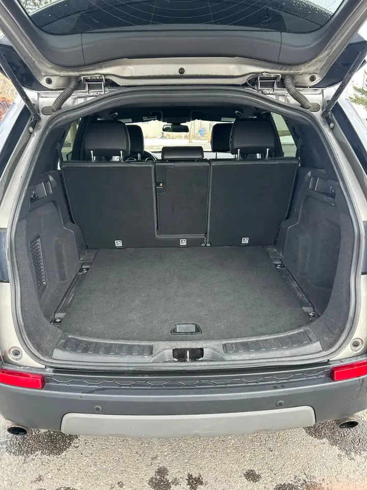 Land Rover Discovery Sport снимка Land Rover Discovery Sport