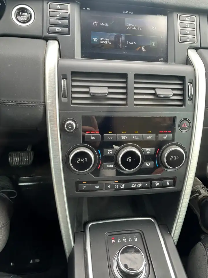 Land Rover Discovery Sport снимка Land Rover Discovery Sport