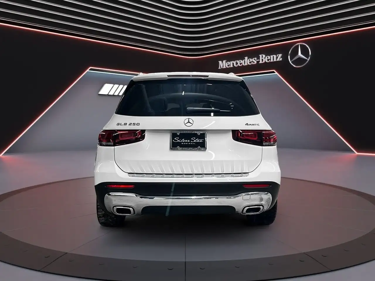 Mercedes-Benz GLB снимка Mercedes-Benz GLB
