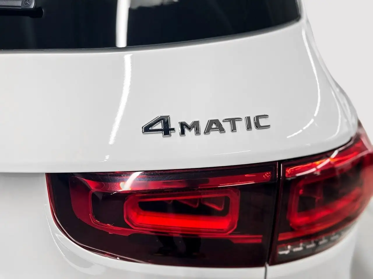 Mercedes-Benz GLB снимка Mercedes-Benz GLB