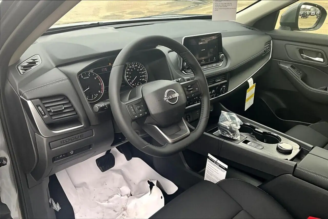 Nissan Rogue снимка Nissan Rogue