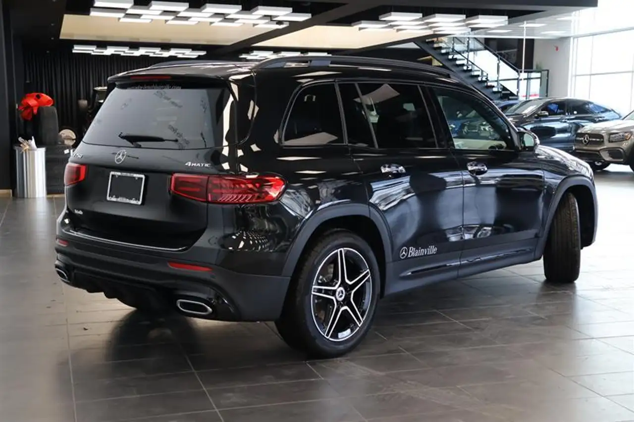 Mercedes-Benz GLB снимка Mercedes-Benz GLB