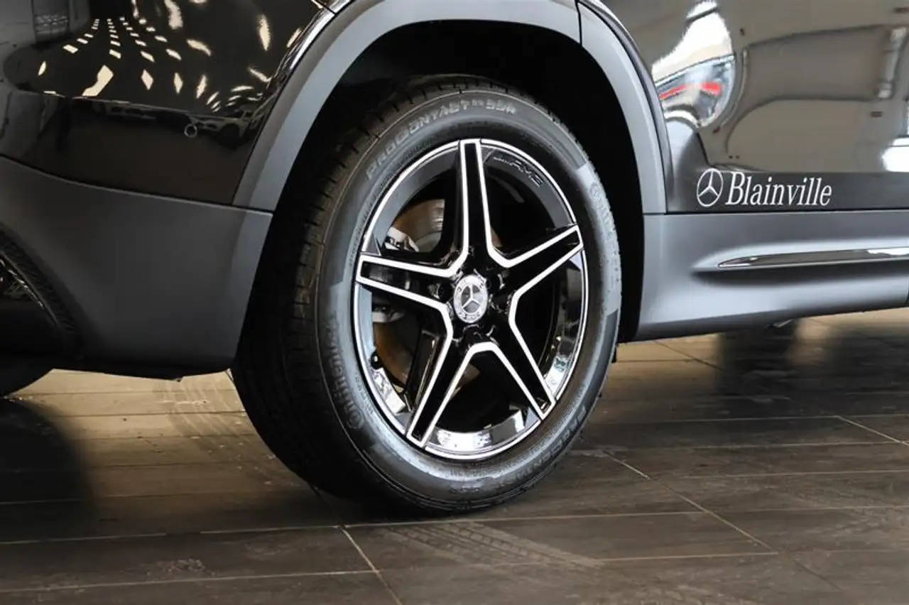 Mercedes-Benz GLB снимка Mercedes-Benz GLB
