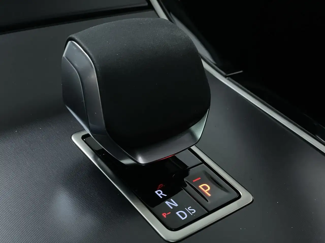 Land Rover Range Rover Velar снимка Land Rover Range Rover Velar