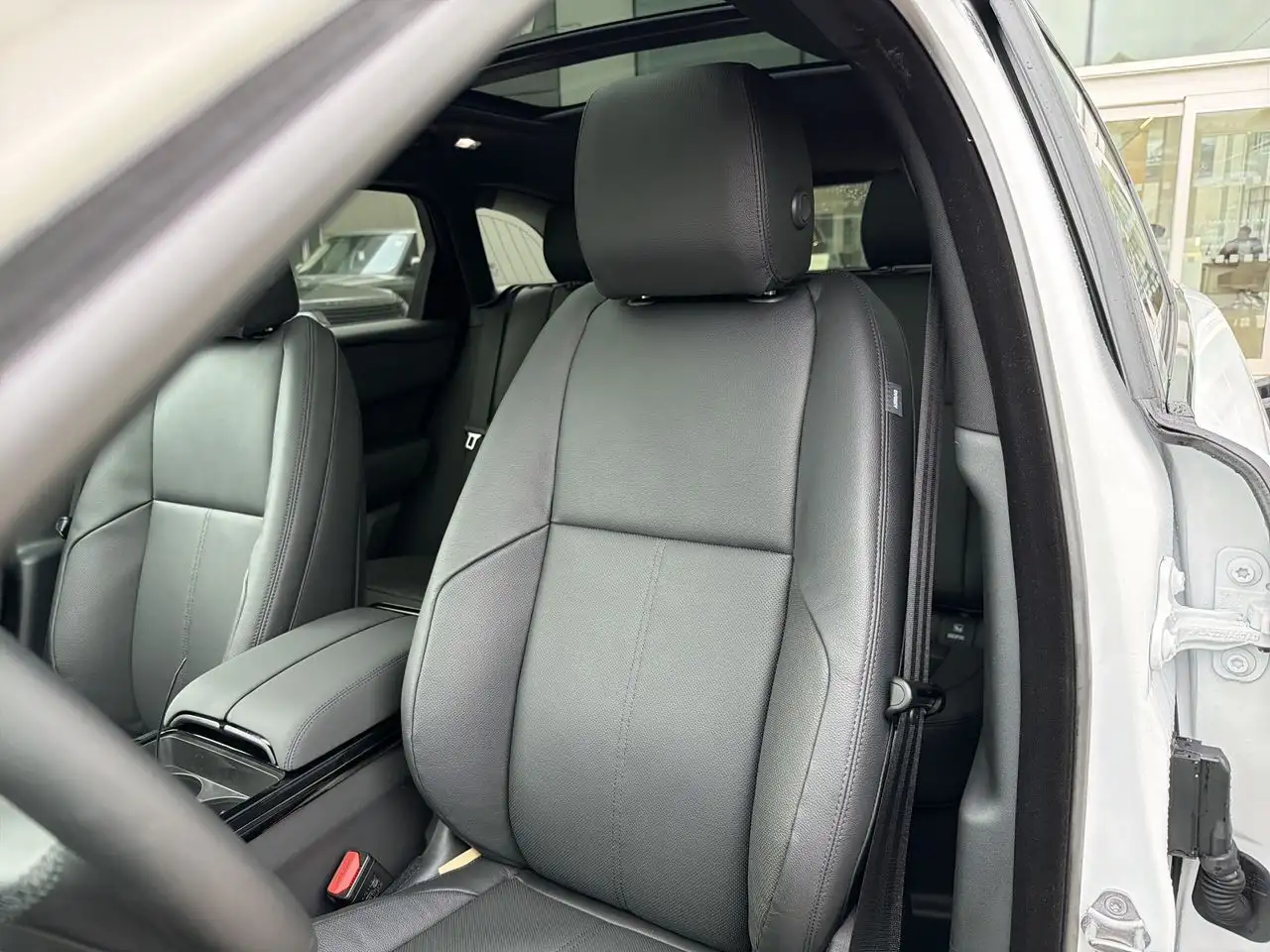 Land Rover Range Rover Velar снимка Land Rover Range Rover Velar