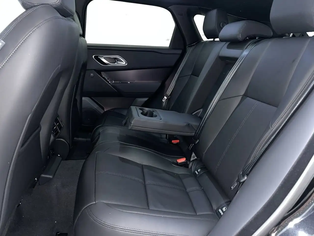 Land Rover Range Rover Velar снимка Land Rover Range Rover Velar