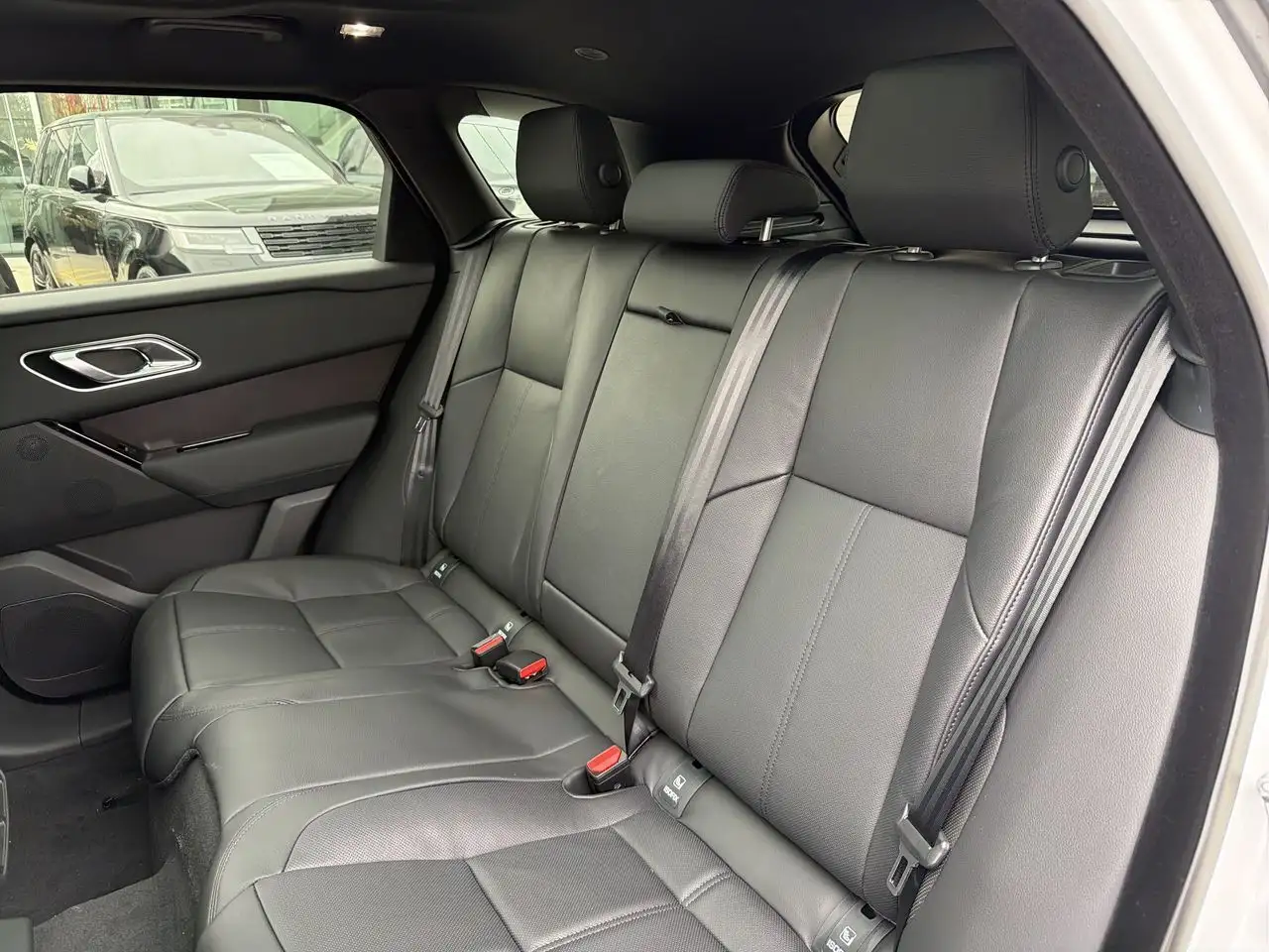 Land Rover Range Rover Velar снимка Land Rover Range Rover Velar