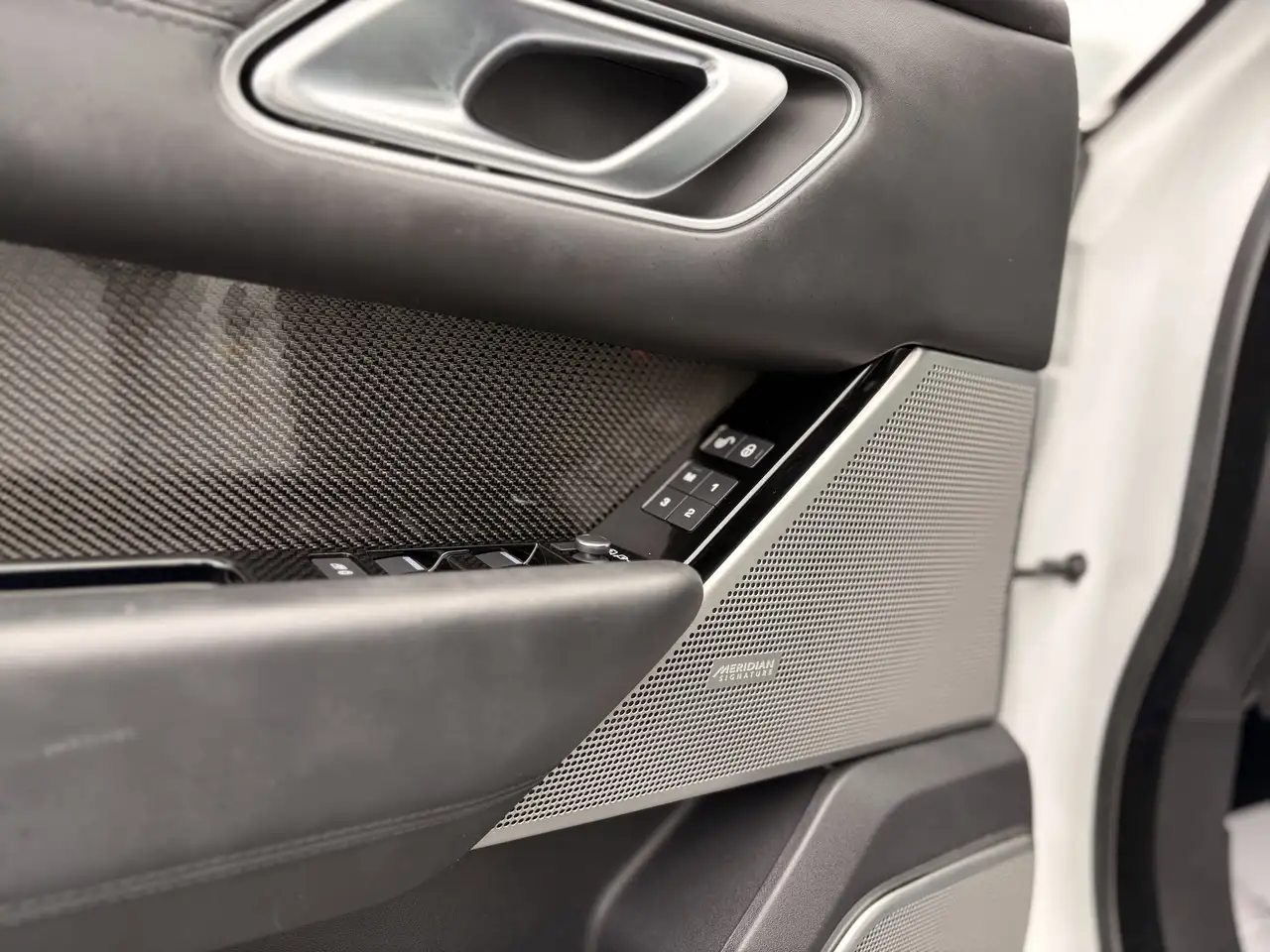Land Rover Range Rover Velar снимка Land Rover Range Rover Velar