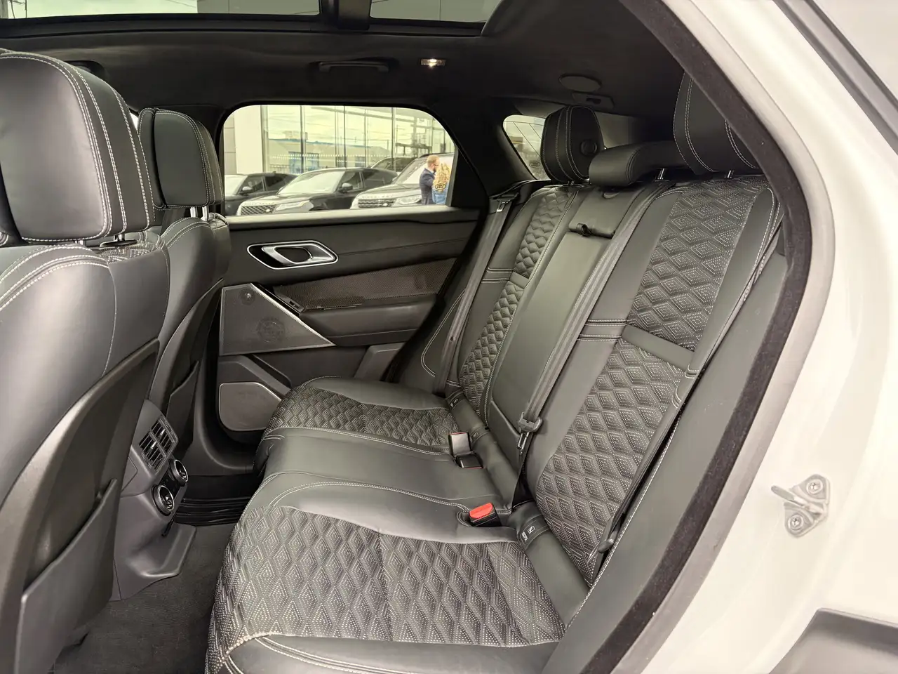 Land Rover Range Rover Velar снимка Land Rover Range Rover Velar