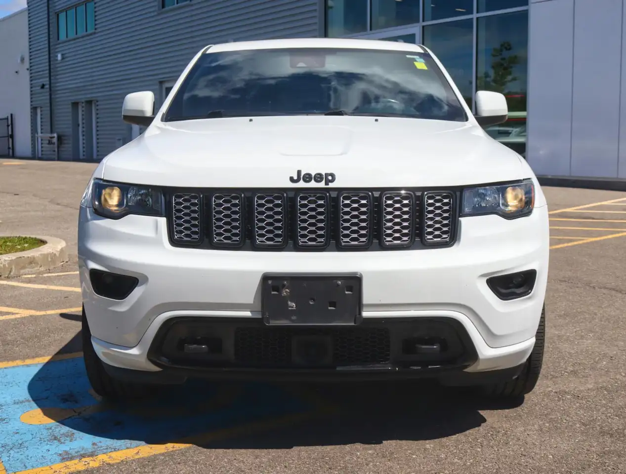 Jeep Grand Cherokee photo Jeep Grand Cherokee