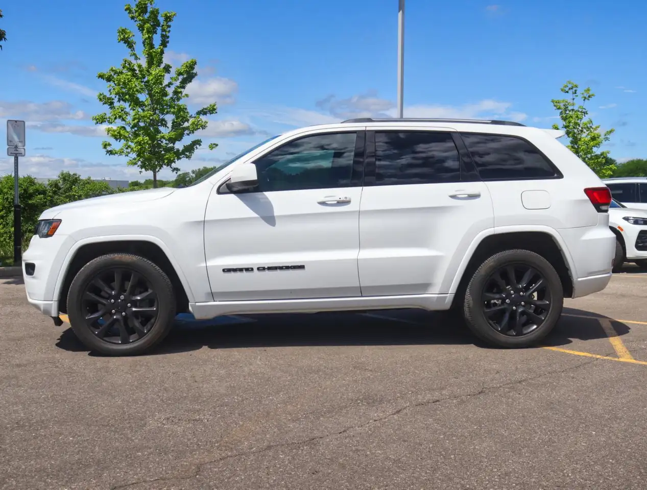 Jeep Grand Cherokee photo Jeep Grand Cherokee