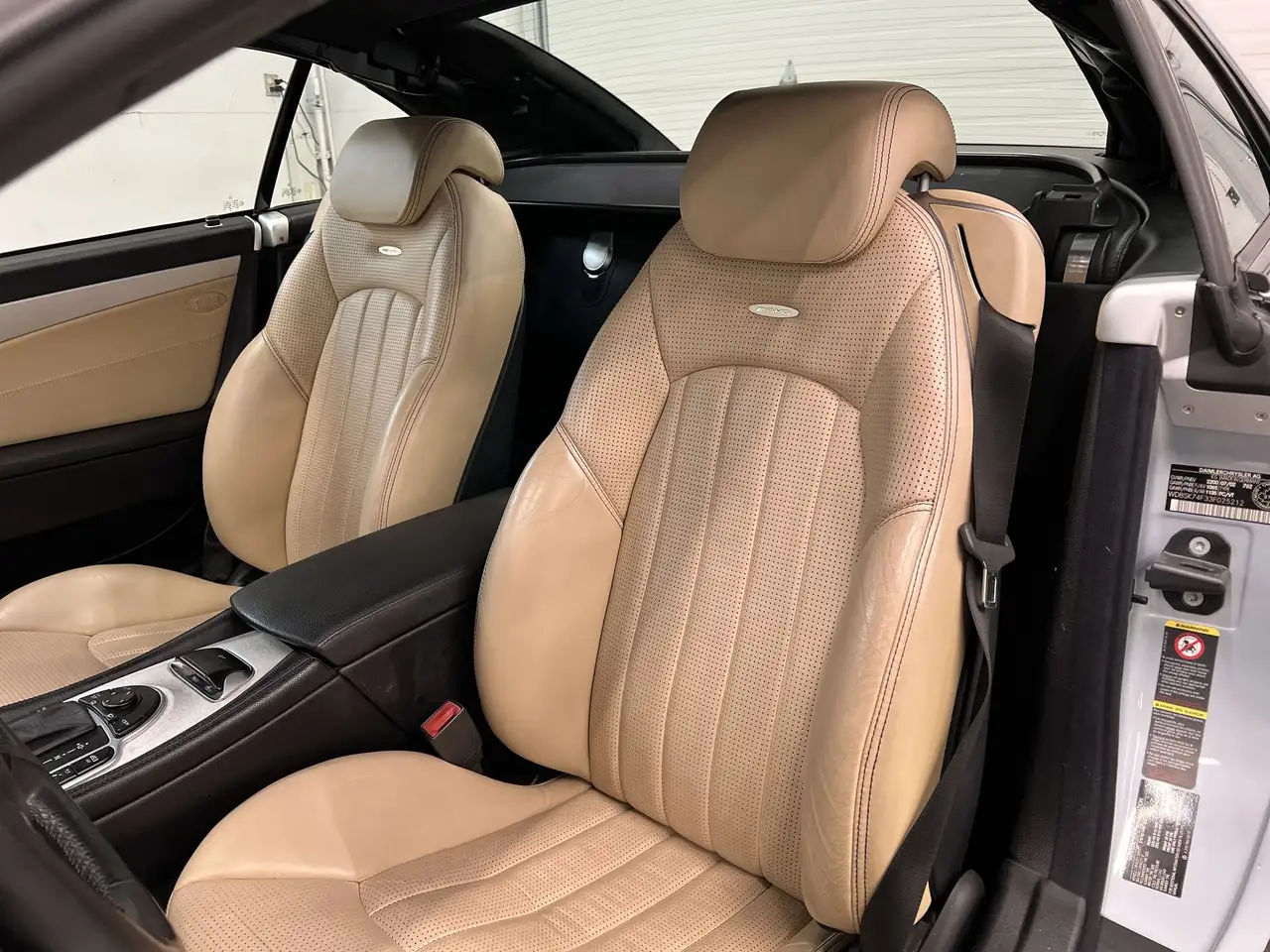 Mercedes-Benz SL снимка Mercedes-Benz SL