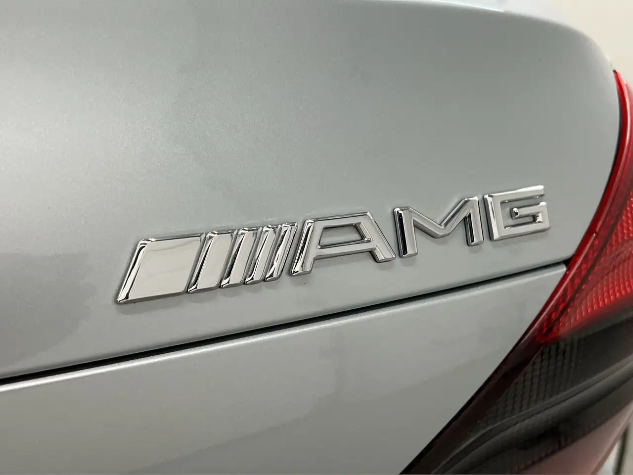 Mercedes-Benz SL снимка Mercedes-Benz SL