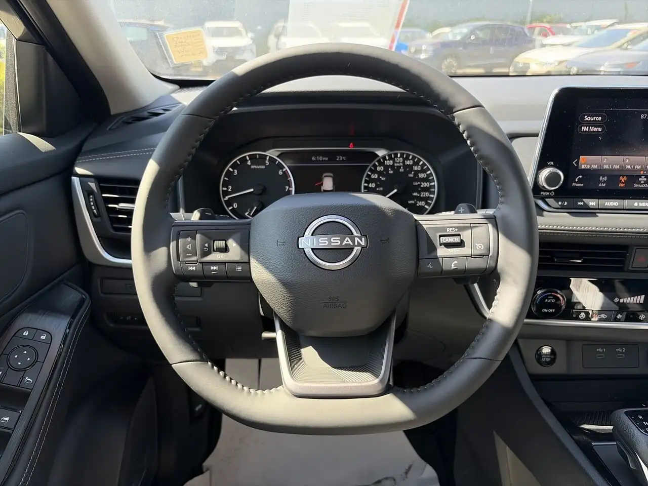 Nissan Rogue fotografie Nissan Rogue