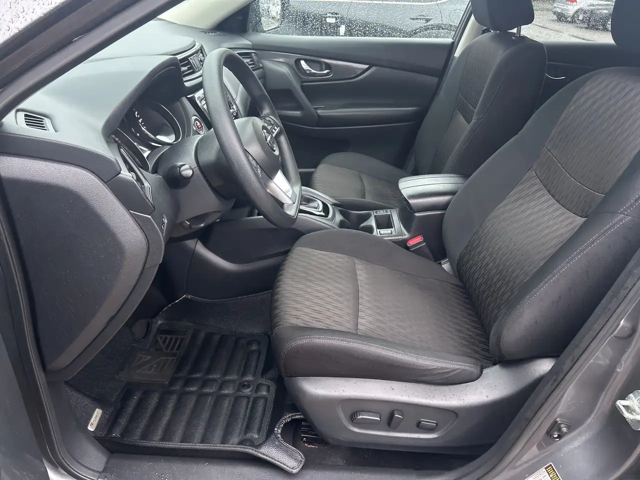 Nissan Rogue photo Nissan Rogue