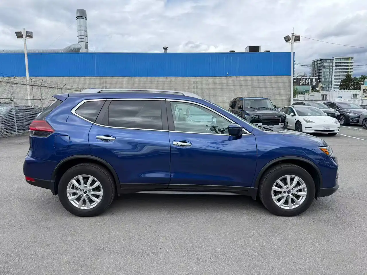 Nissan Rogue снимка Nissan Rogue