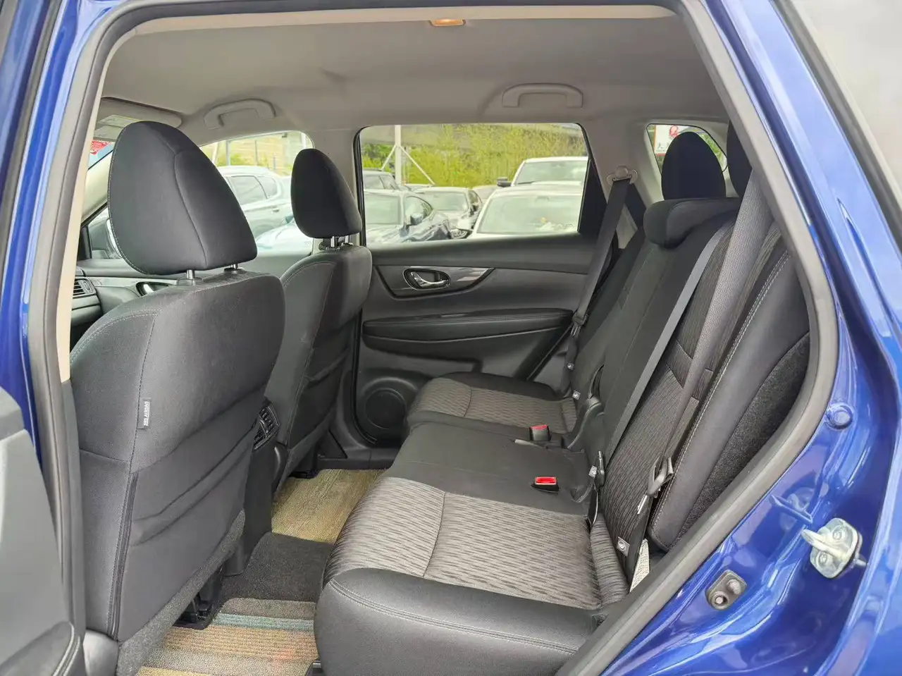 Nissan Rogue снимка Nissan Rogue