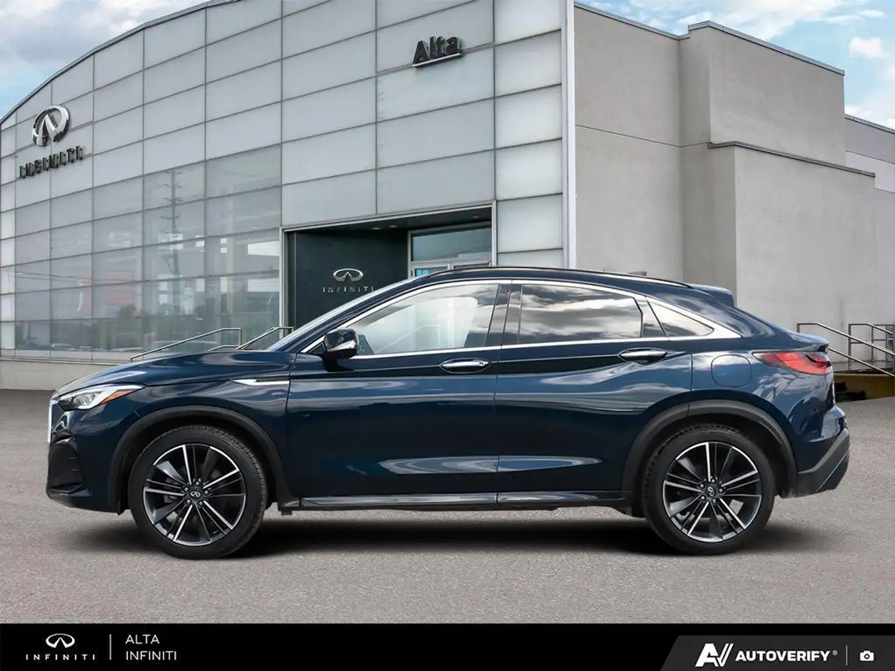 Infiniti QX55 снимка Infiniti QX55