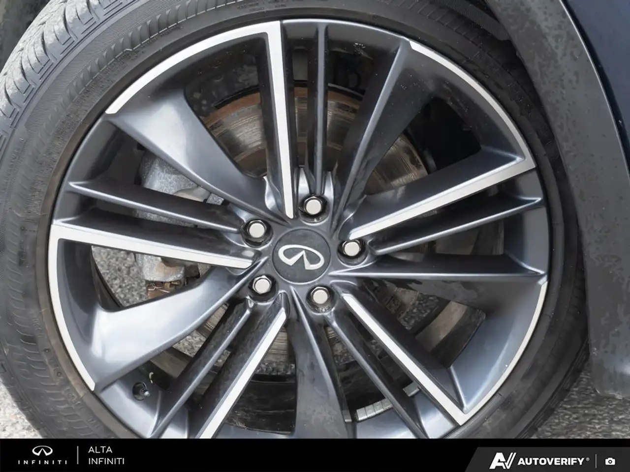 Infiniti QX55 снимка Infiniti QX55