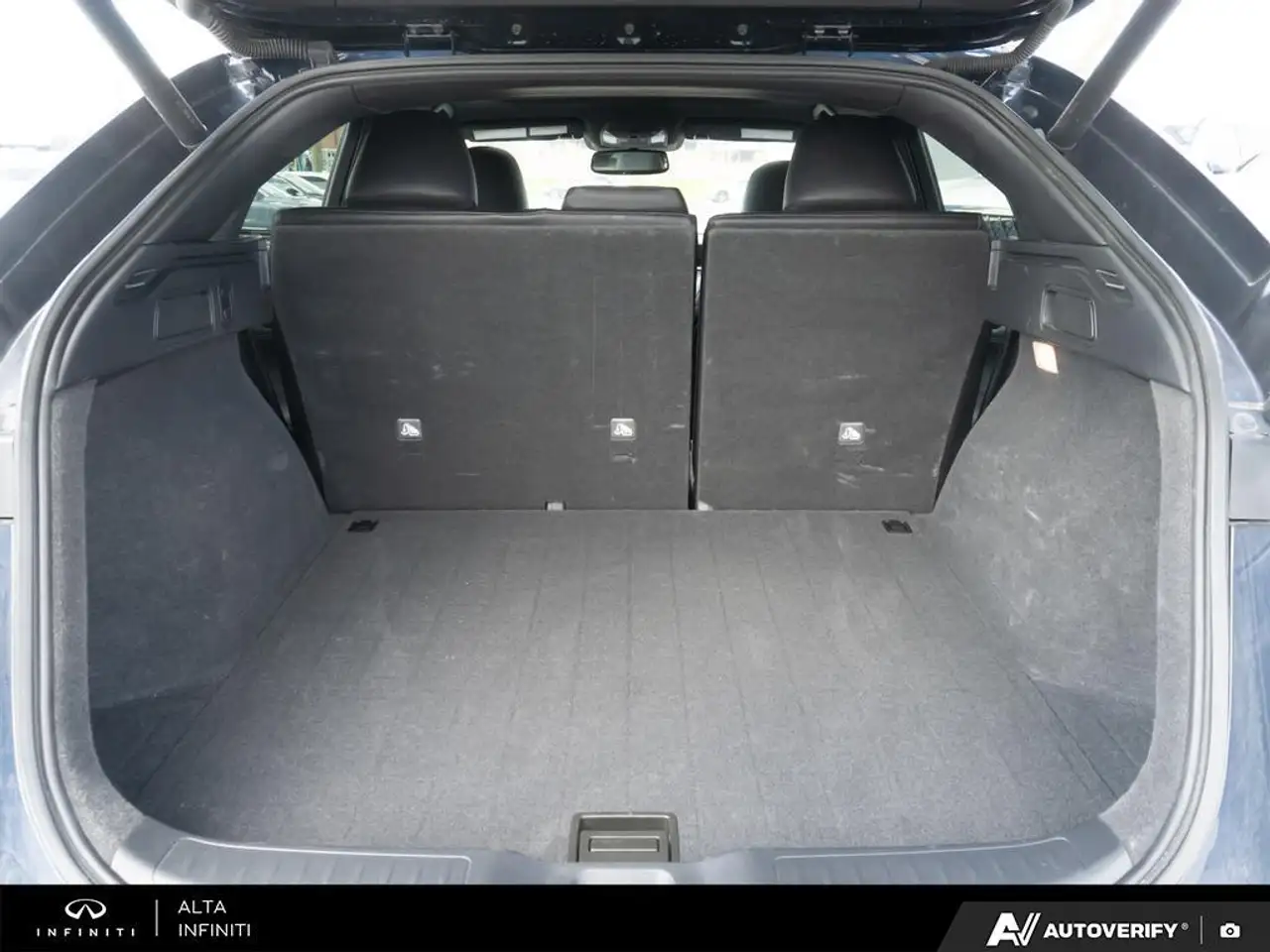 Infiniti QX55 снимка Infiniti QX55