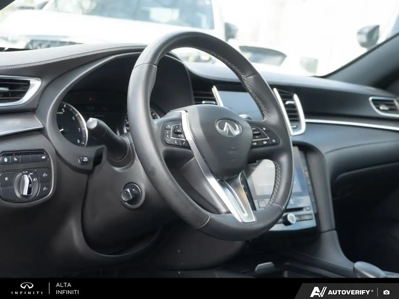 Infiniti QX55 снимка Infiniti QX55