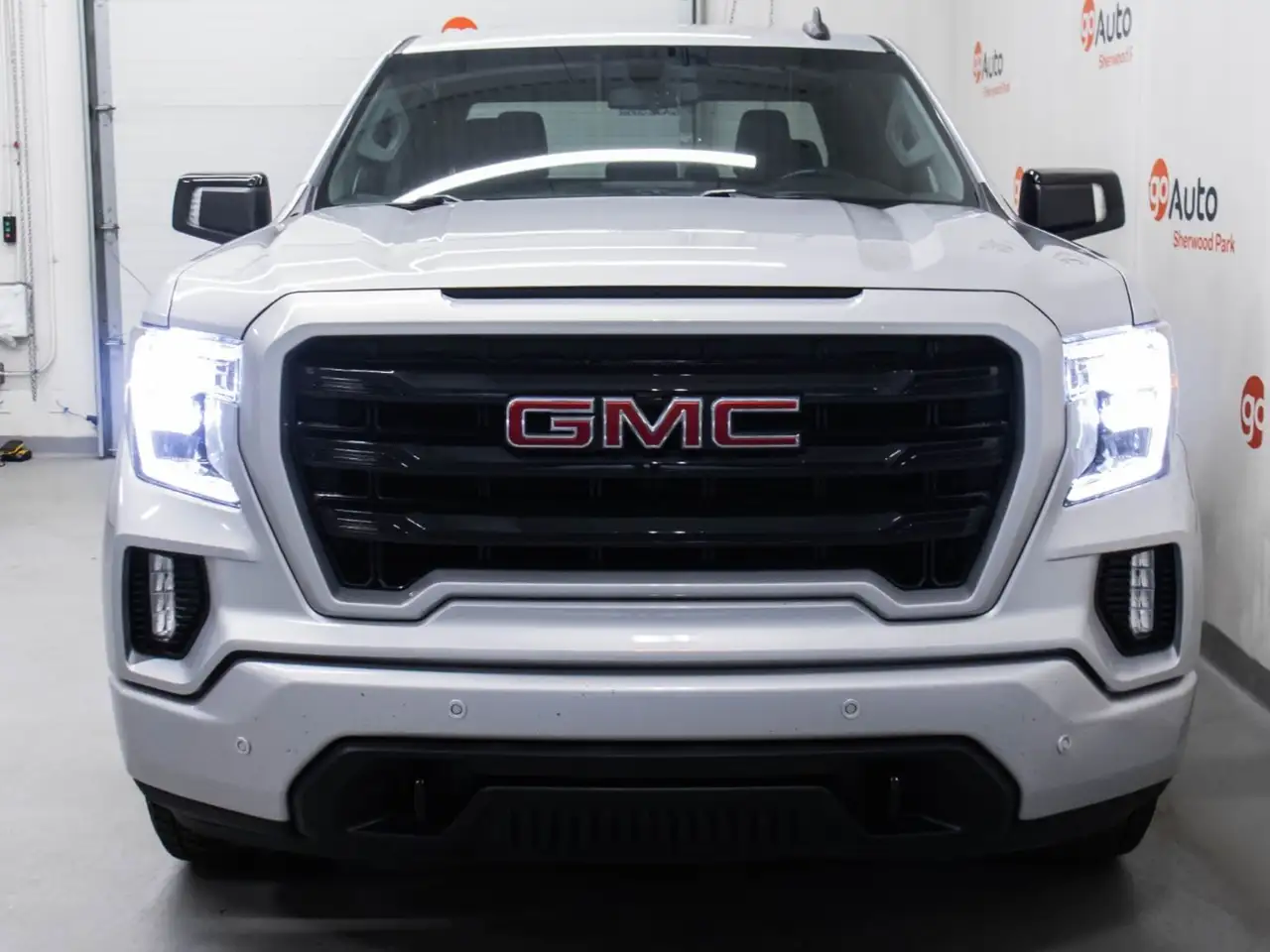 GMC Sierra 1500 photo GMC Sierra 1500
