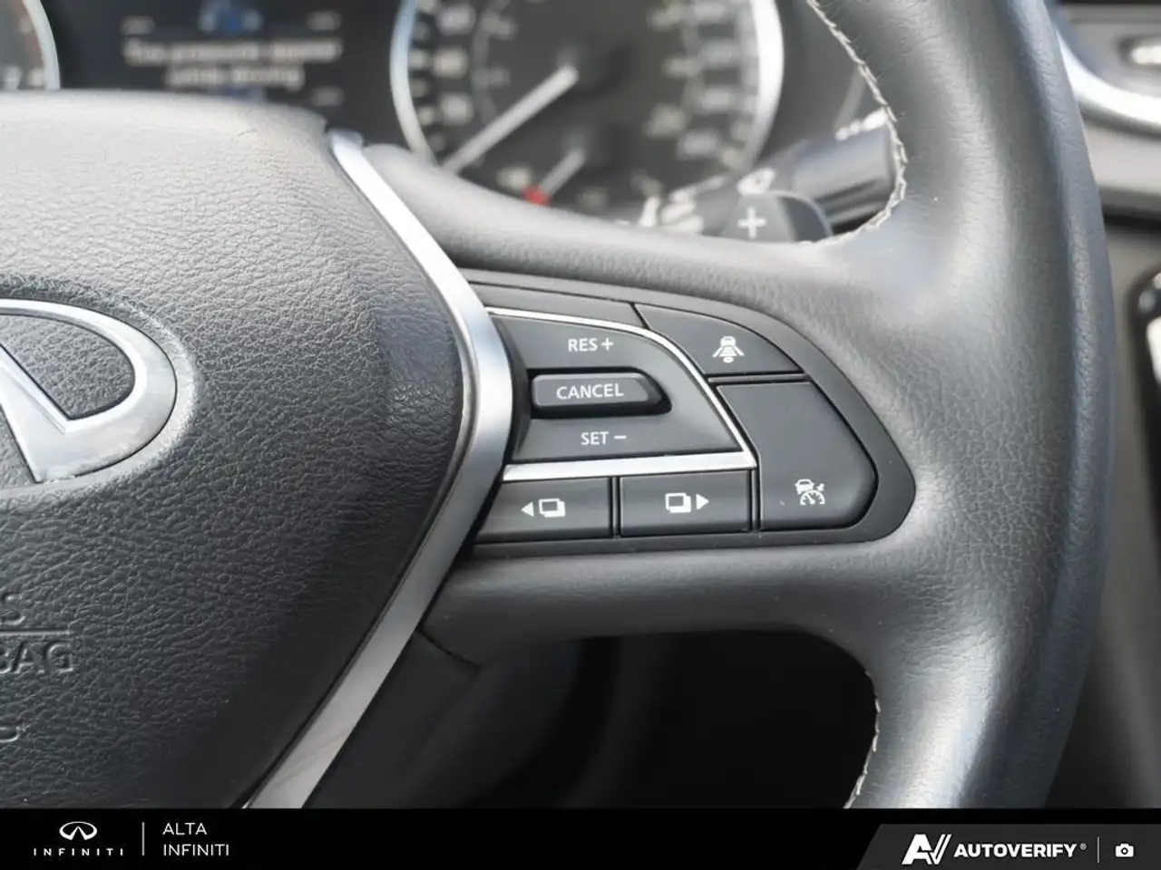 Infiniti QX55 снимка Infiniti QX55