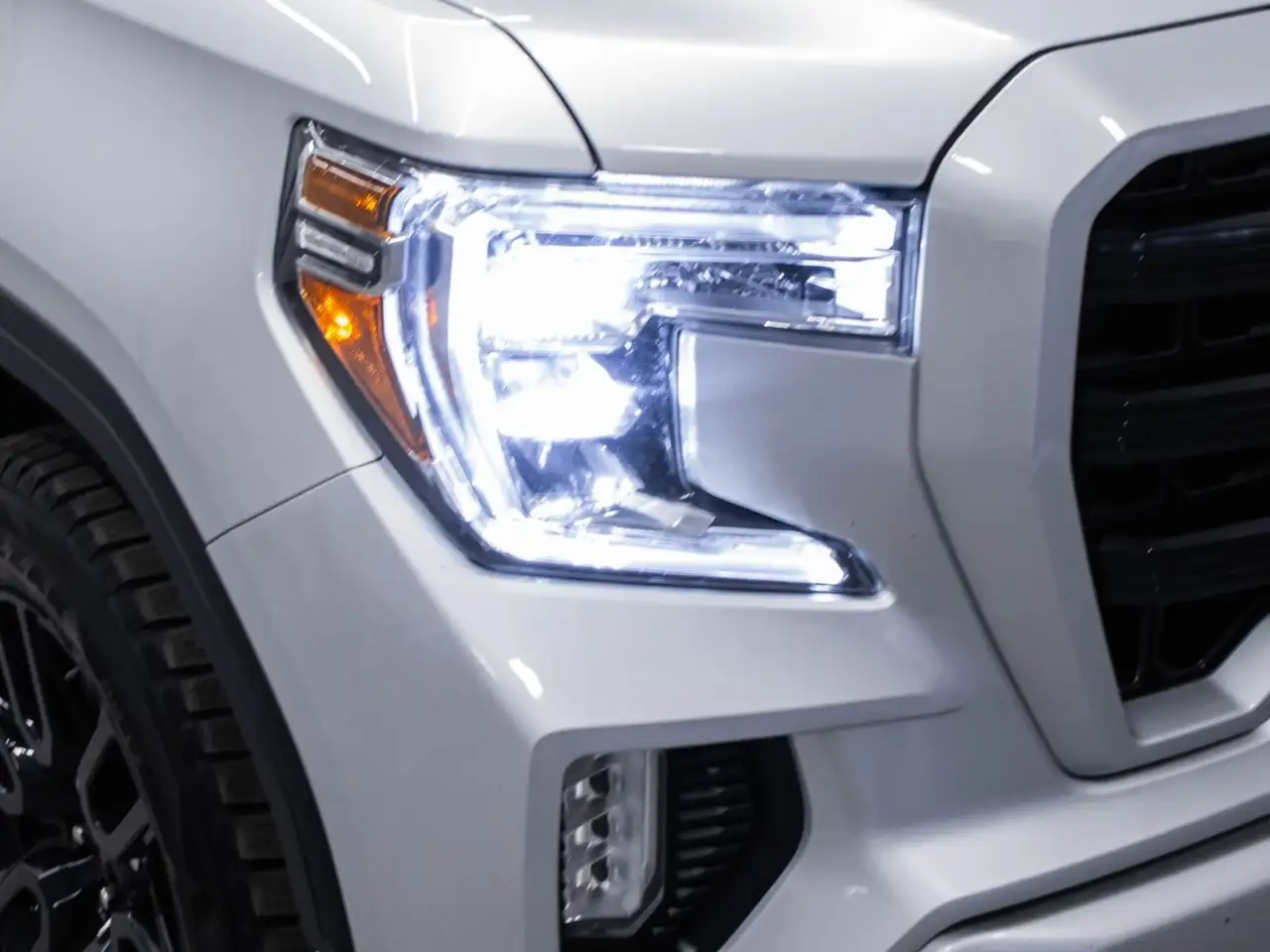 GMC Sierra 1500 photo GMC Sierra 1500