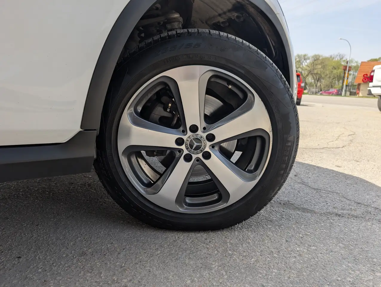 Mercedes-Benz GLC снимка Mercedes-Benz GLC