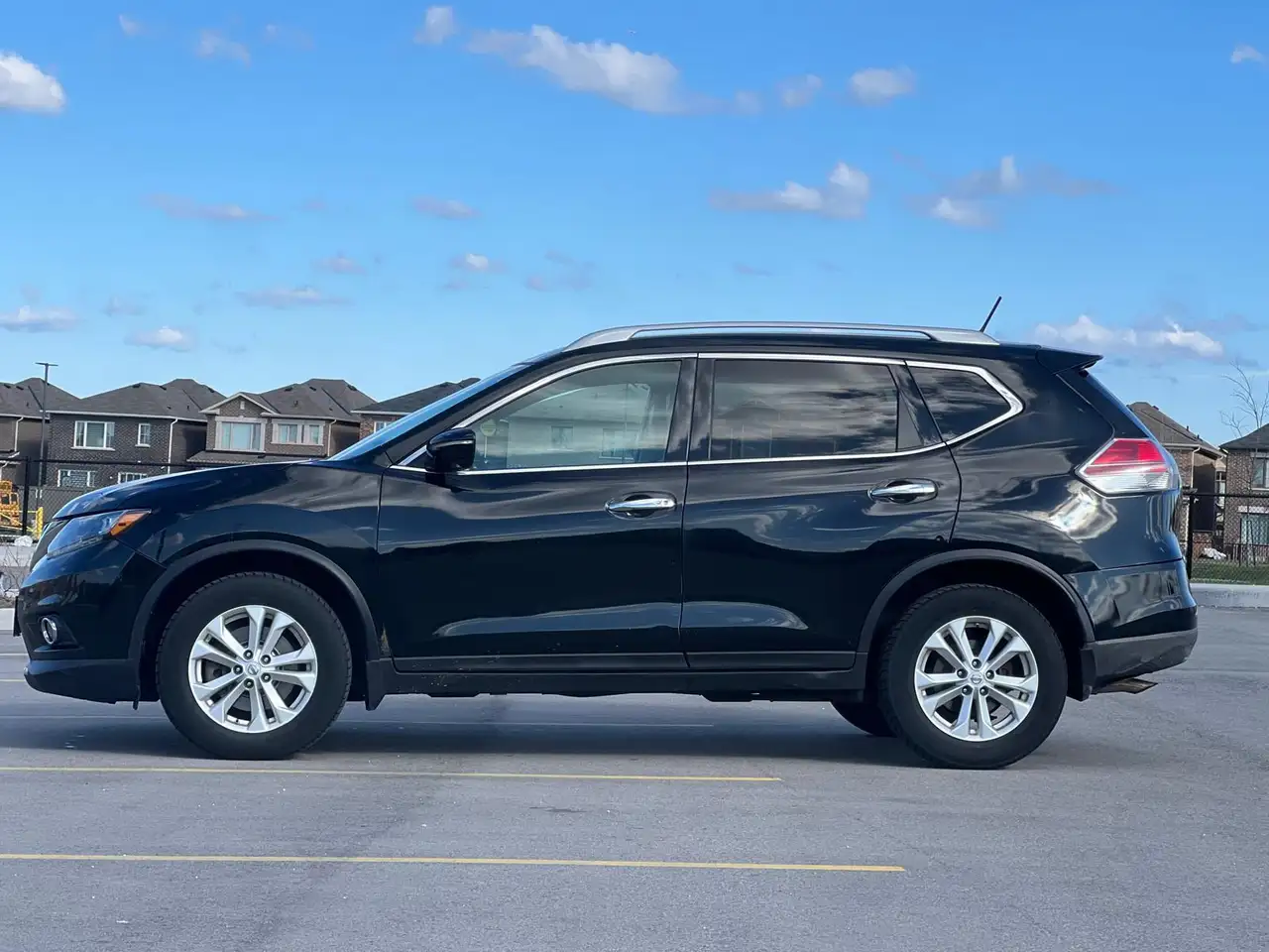 Nissan Rogue fotografie Nissan Rogue