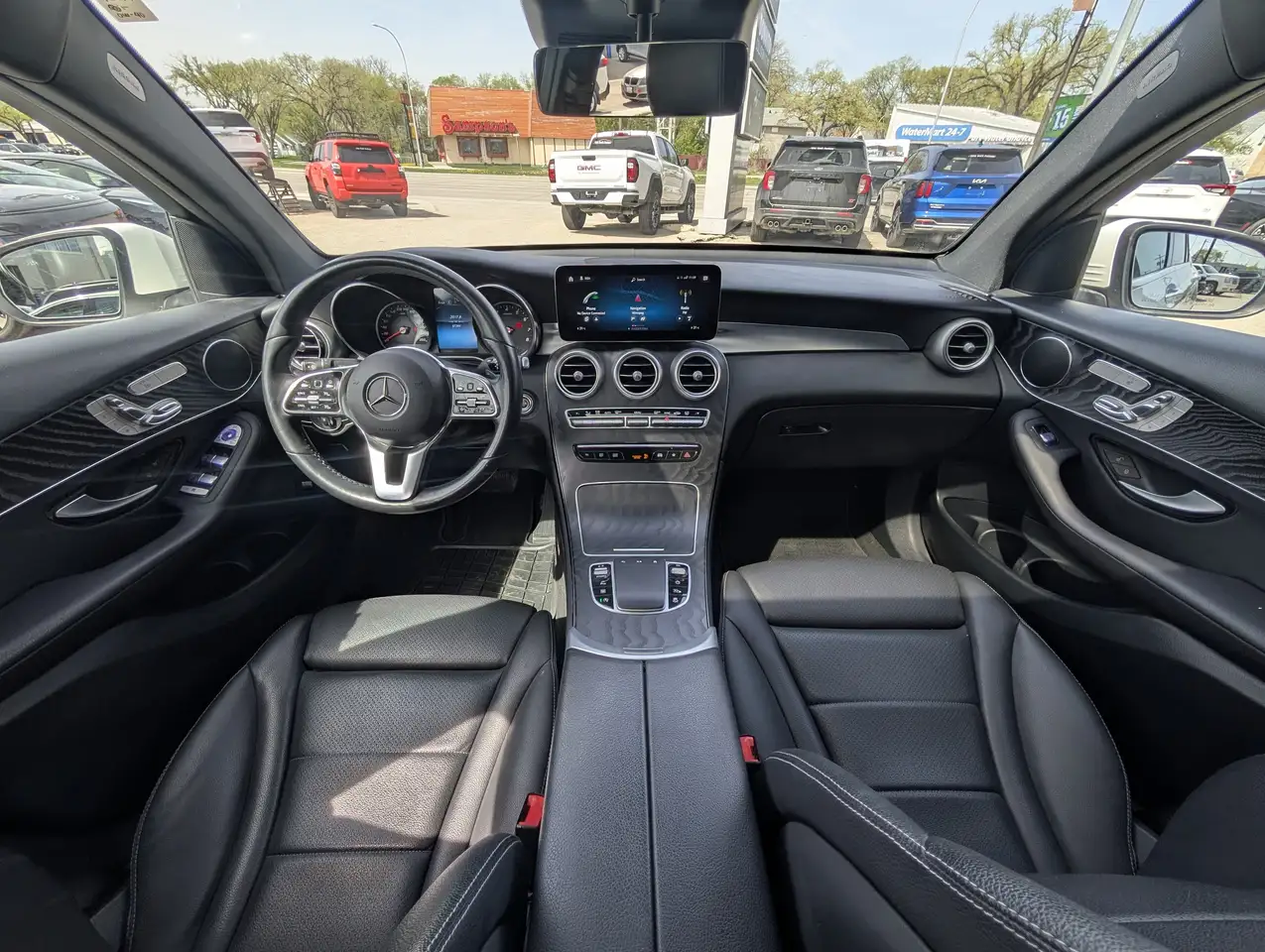 Mercedes-Benz GLC снимка Mercedes-Benz GLC