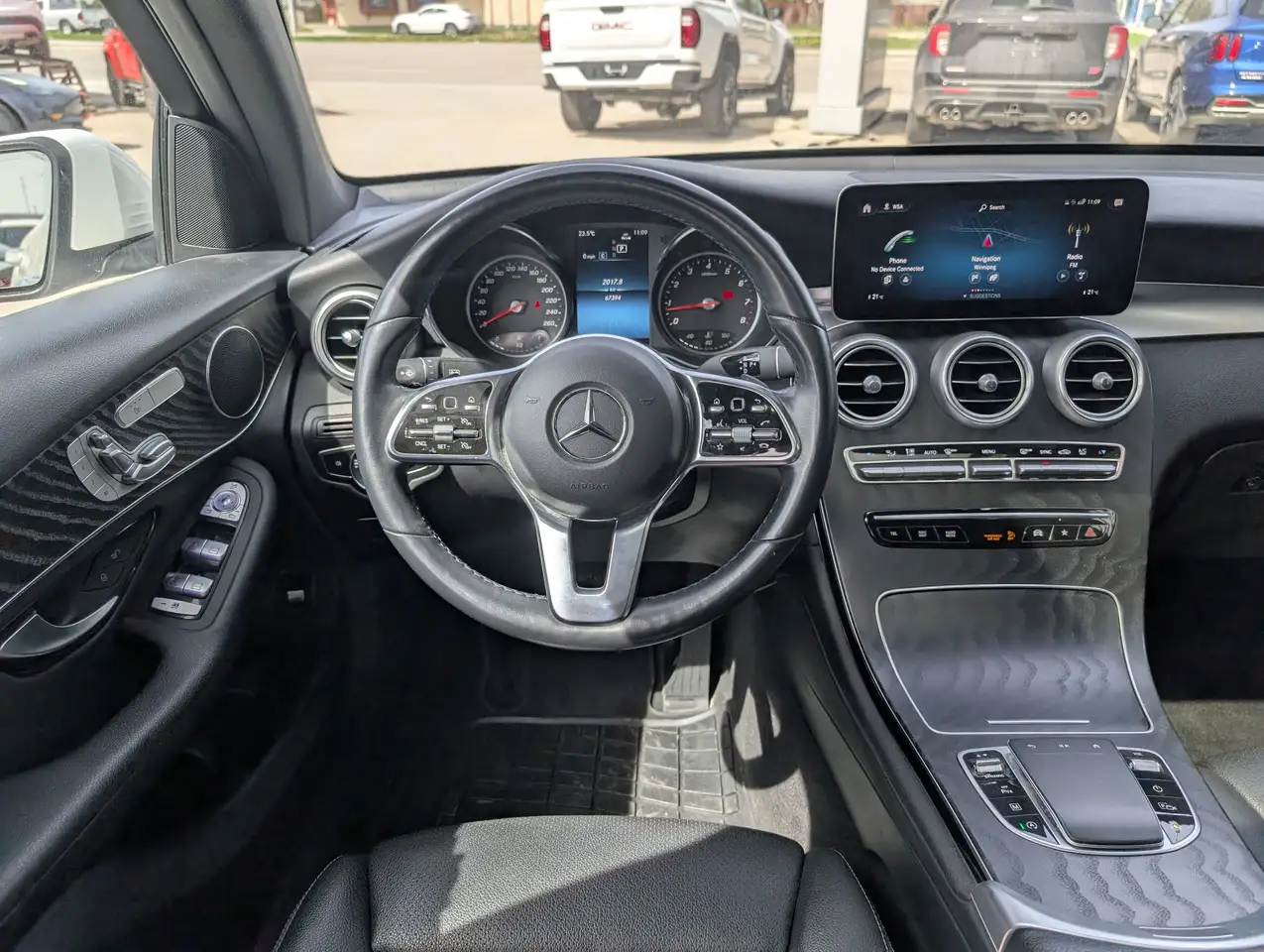 Mercedes-Benz GLC снимка Mercedes-Benz GLC